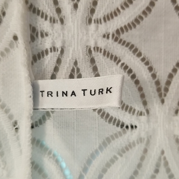 💕TRINA TURK💕 Pacheco Wrap Crochet Dress ~ Swimsuit Cover-Up White NWOT - Picture 16 of 16